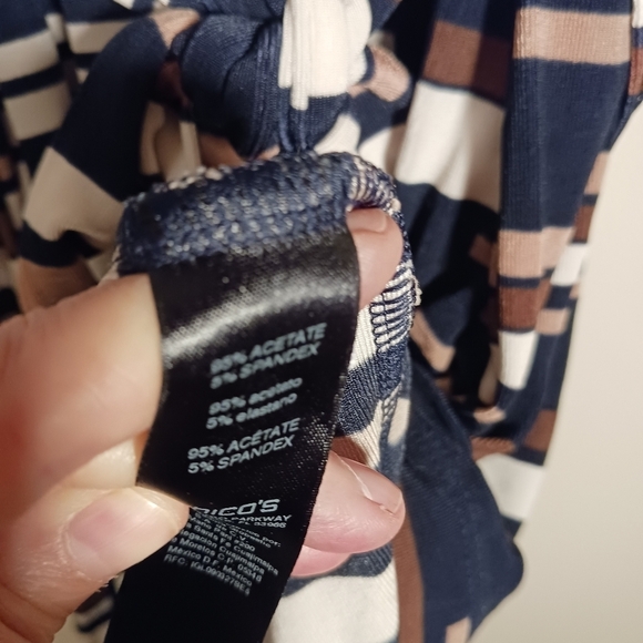 Chico's Travelers Striped Belted Dress Size 2 or Medium Short Sleeves Comfy Cute - Picture 3 of 5